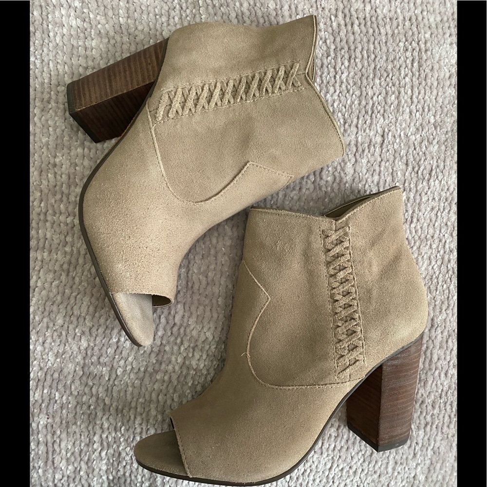 NWOT:  NineWest open toe bootie